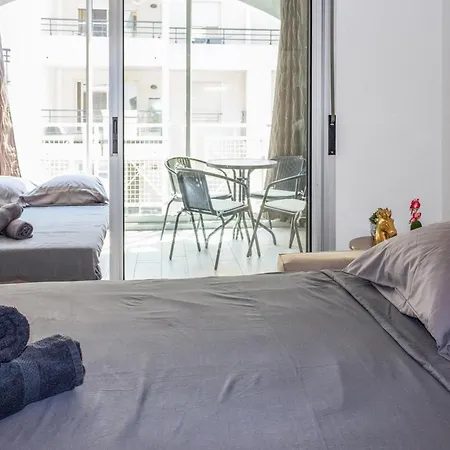 Apartment Le Bricka - Hypercentre - Cosy - 2 Min From The Sea Antibes