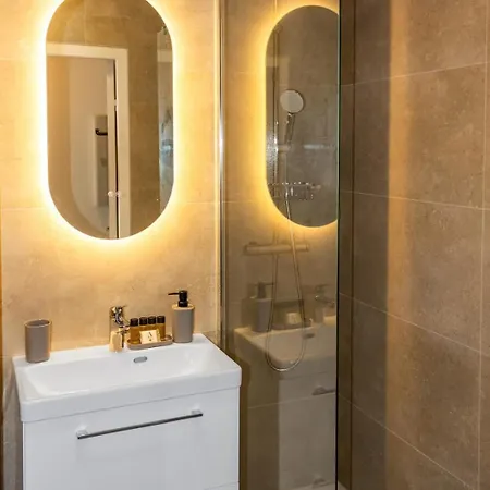 Le Bricka - Hypercentre - Cosy - 2 Min From The Sea Apartment Antibes