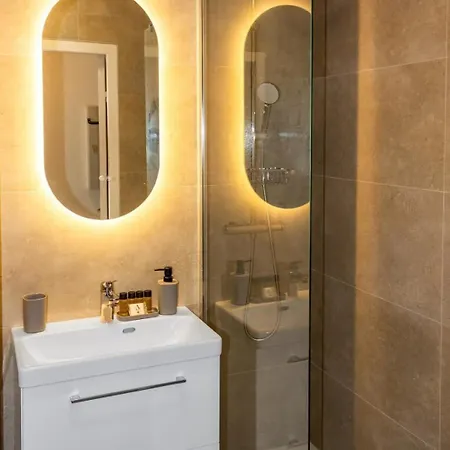 Le Bricka - Hypercentre - Cosy - 2 Min From The Sea * Antibes
