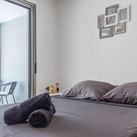 Le Bricka - Hypercentre - Cosy - 2 Min From The Sea Antibes